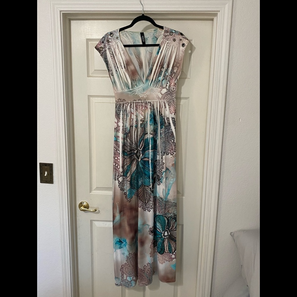 Gorgeous crystalled COOKIE dress from Oahu!🏝
